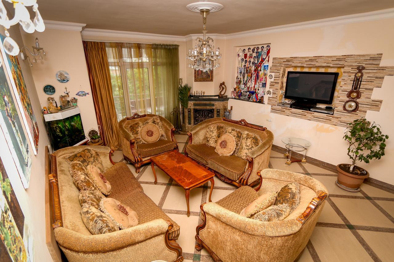 Bright And Modern 4Br Apartment - Center Of Erivan Exterior foto
